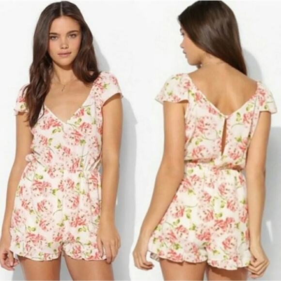 Urban Outfitters Pins & Needles Women's Floral Romper Size XS - Picture 6 of 6